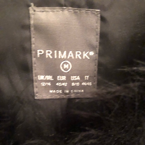⛔️SOLD⛔️ Primark 🖤 Cozy Vegan Fur Vest - Picture 2 of 9